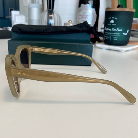 Mulberry Blondie Round Cat-eye Sunglasses in Dark Palm - Picture 10 of 16